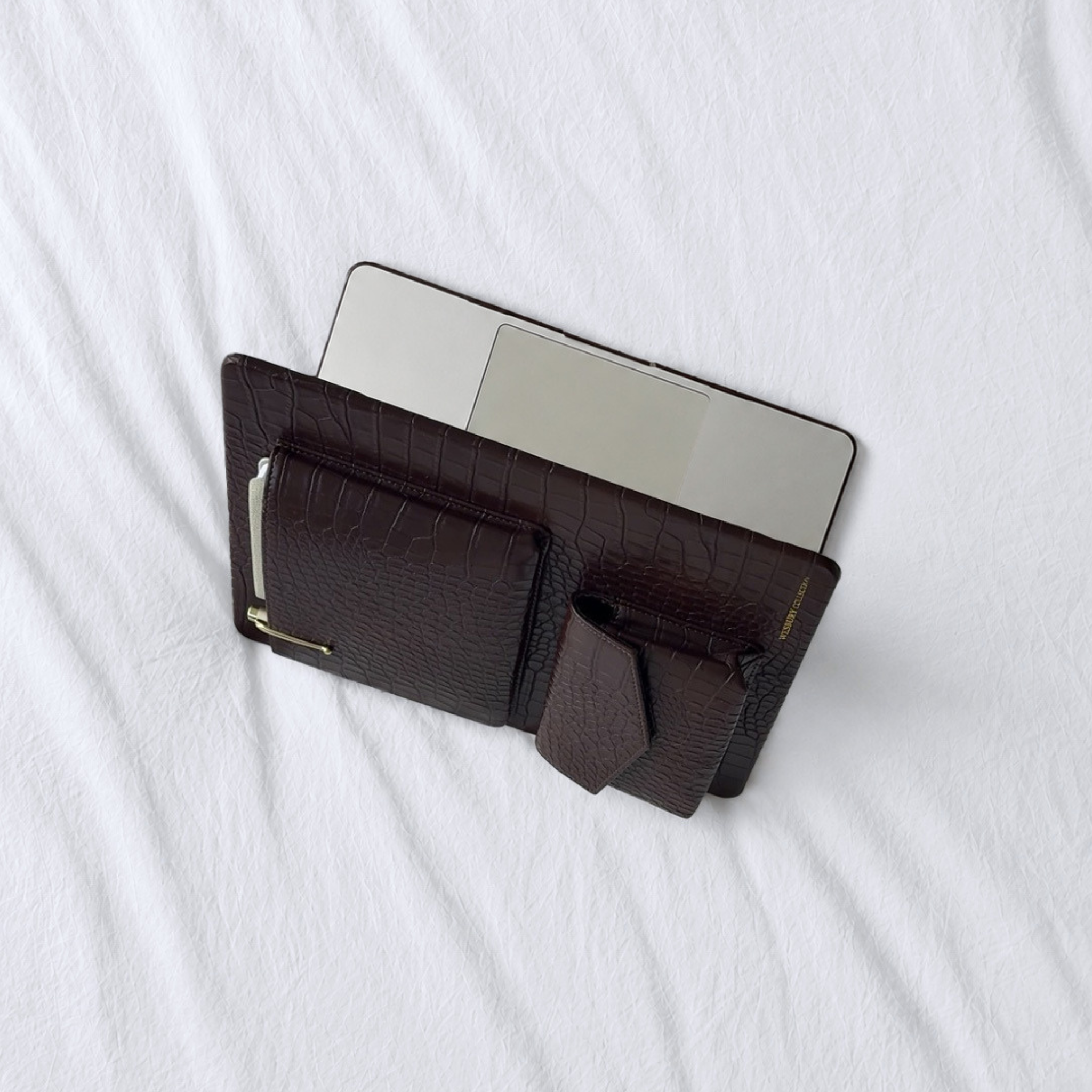 wesbury collection case side view